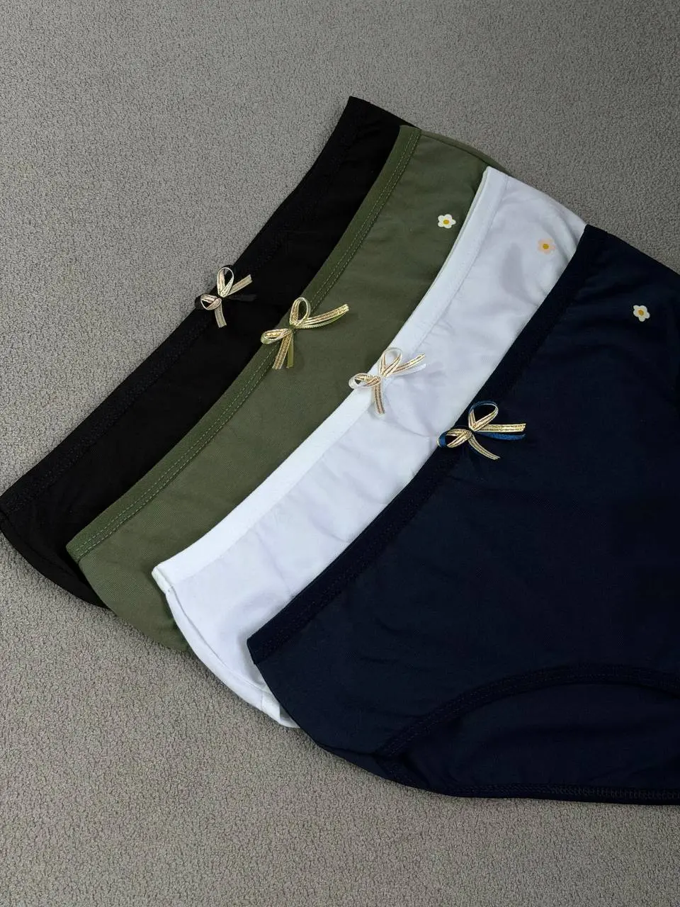 ست تاپ و شورتک زنانه آیسو لویی